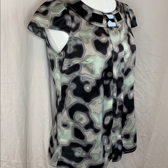 Worthington Blouse - Picture 4 of 8